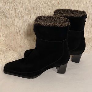 Stuart Weitzman  Suede Boots Size 7M